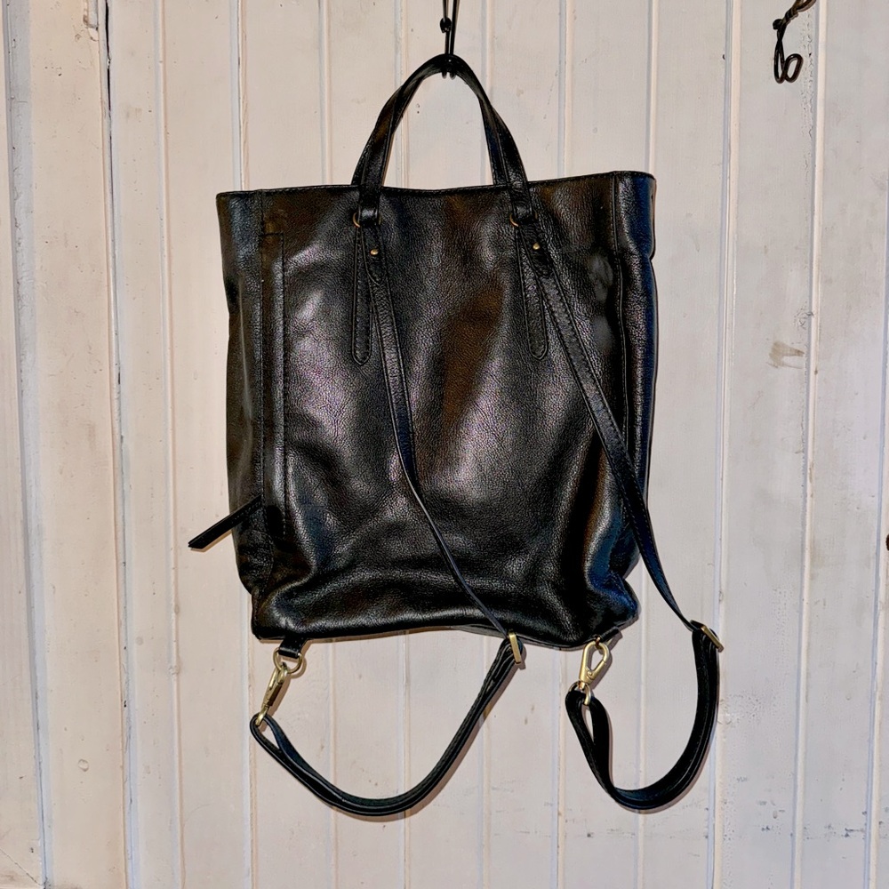 Crossbody tote & backpack with convertible straps